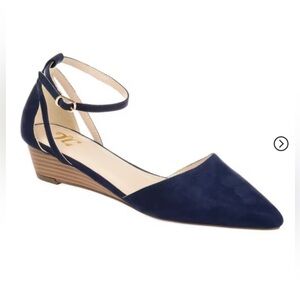 Journee Collection Womens Arkie Navy Blue Pointed Toe Wedge Women 5.5 NWT